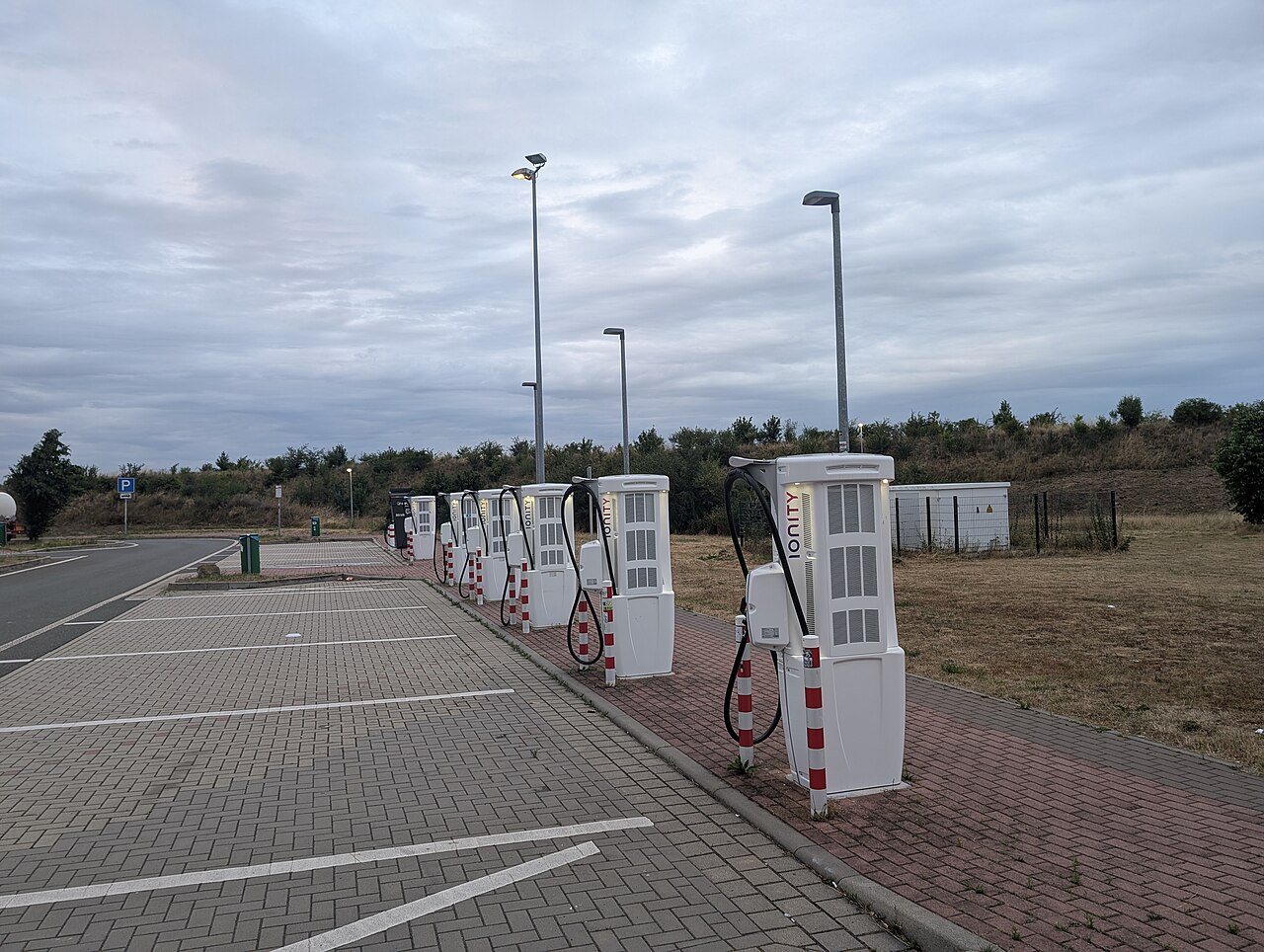 Ionity-Ladepark an der Raststätte Altenburger Land Nord